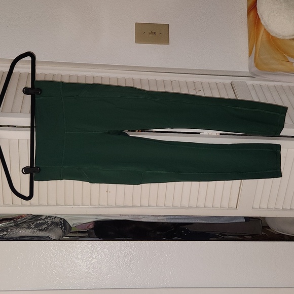 Lululemon Invigorate High-Rise Crop 23"Everglade Green - Picture 3 of 4